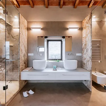 Torre Di Baratti Bio Farm stay *